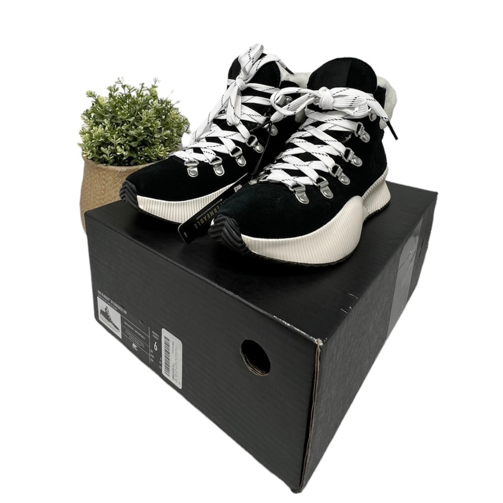 SOREL WOMEN'S OUT N ABOUT III CONQUEST BOOT 6
